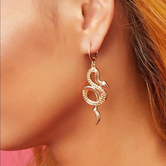 Jewelry - Gold Tone Snake Earrings